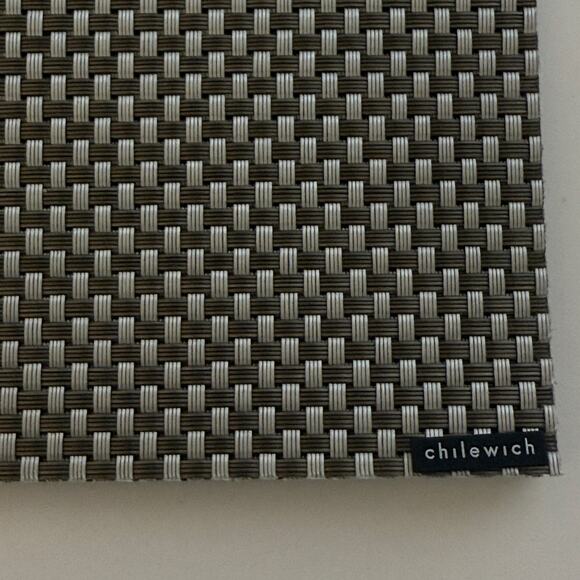 Chilewich Set of 4 Basketweave Oyster Brown/Gray Size 14X19 Rectangle Placemats - Picture 2 of 5